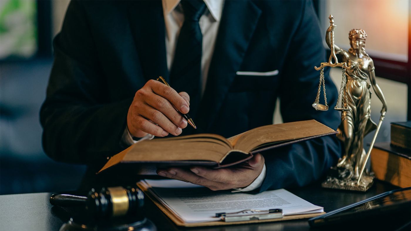 Civil Litigation Lawyer 1