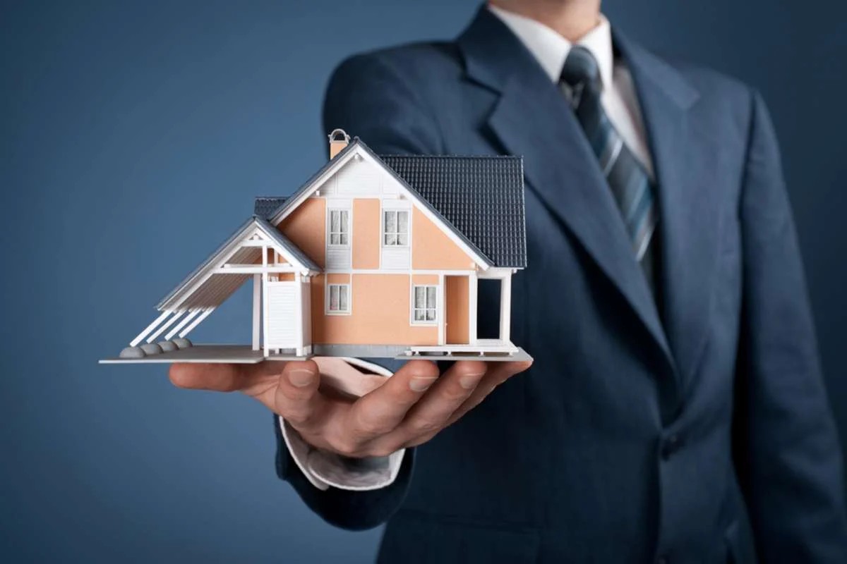 Real Estate 4